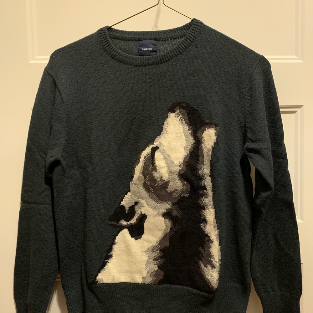 Gap kids green sweater wolf pattern